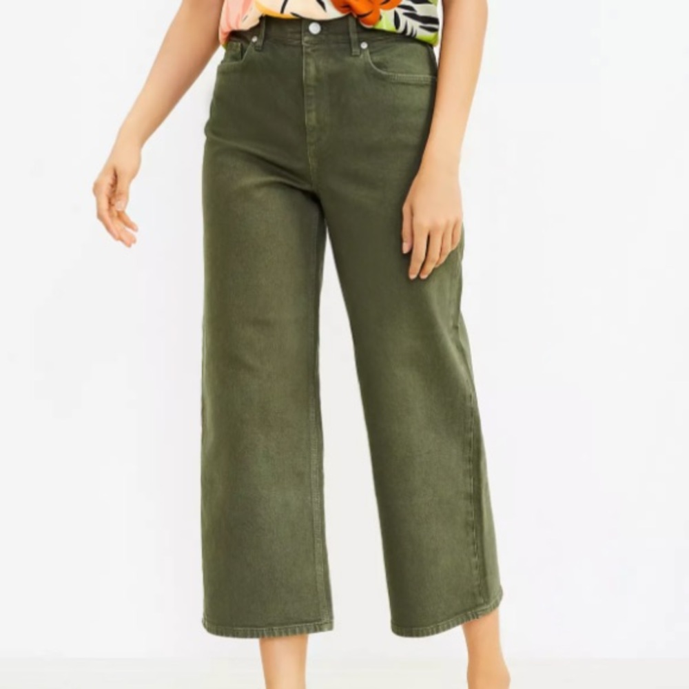 NWOT Loft Petite High Rise Wide Leg Crop Jeans